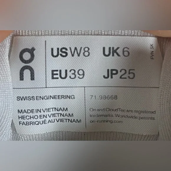 On CloudFlyer 4 REFLECTIVE Womens Size 8 Running Shoes Sneakers Nimbus Cobble - Picture 12 of 13